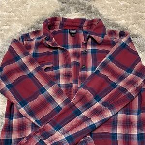 Women’s Patagonia flannel